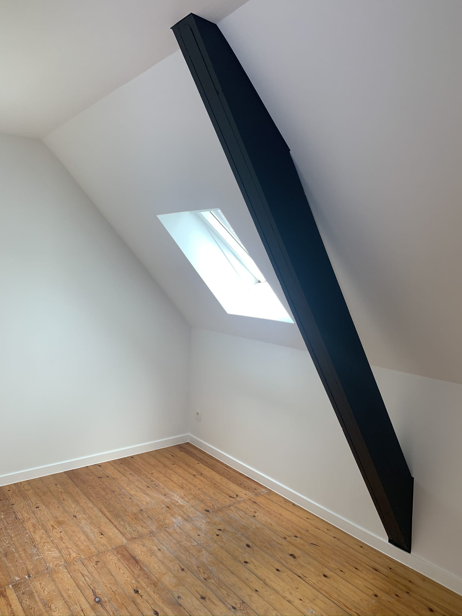 zolder kamers schilderen houten balk